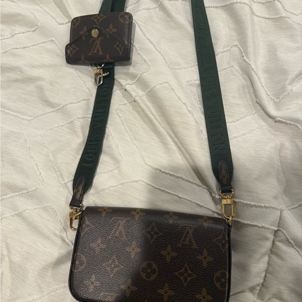 Louis Vuitton Monogram Crossbody with Green Strap